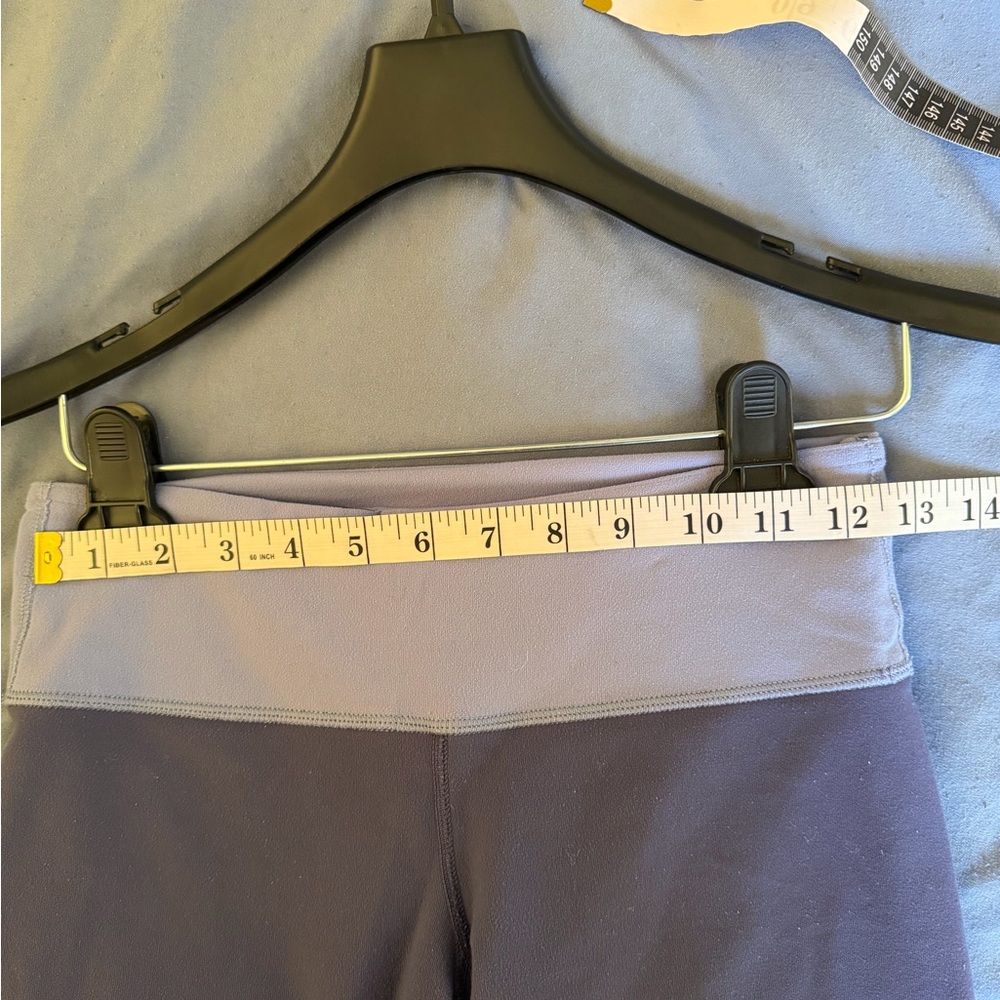 Lululemon Athletica Reversible Blue Groove Yoga Short Shorts size XS - Picture 6 of 7